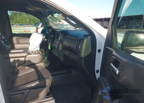 2021 Chevrolet Silverado 1500 из США, поврежденный, VIN 1GCPYAEH5MZ142793